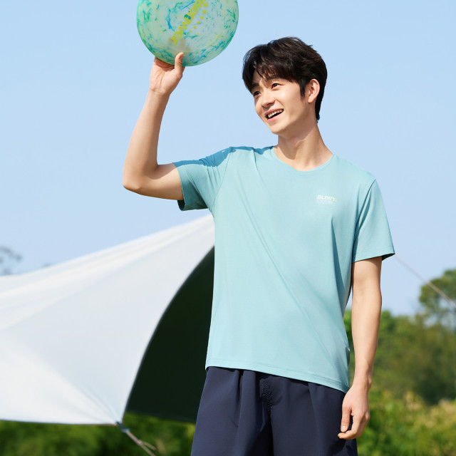 13233607.361°夏季透气圆领短袖简约男装运动T恤552424013A