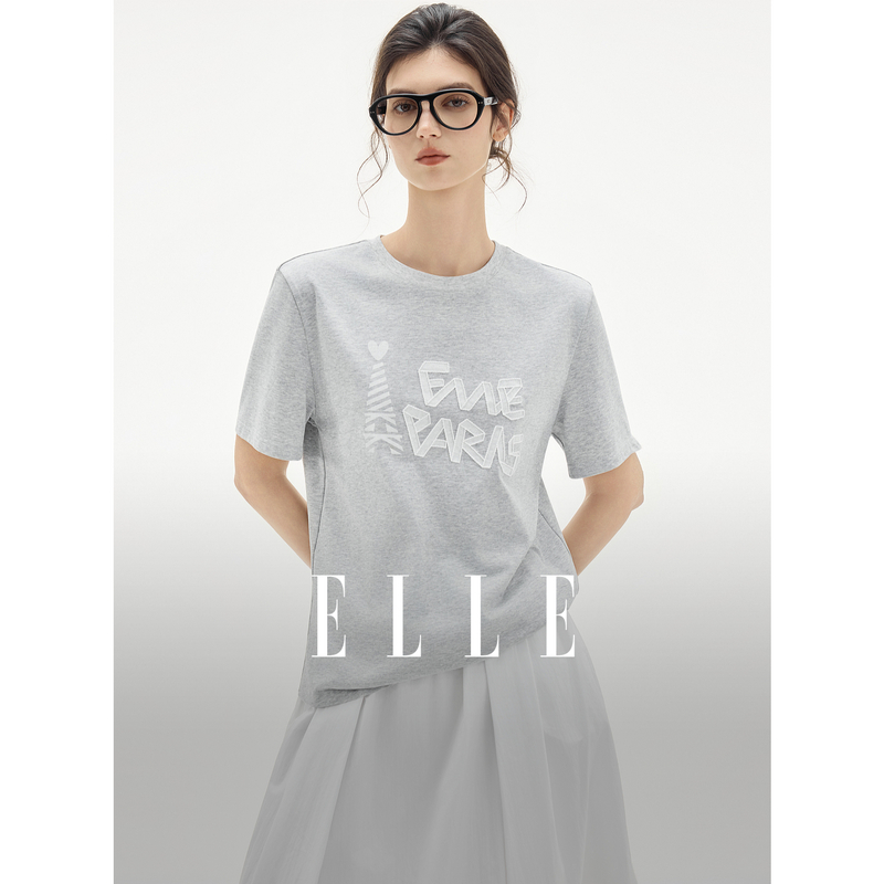 13233369.ELLE印花+绣花工艺T恤都市休闲风棉质透气短袖女