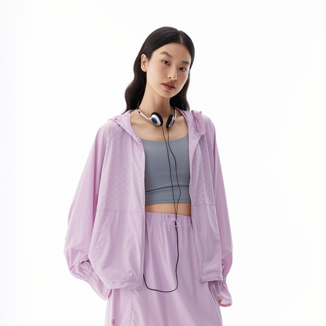 13240023.艾莱依防晒衣女黄色夏季中长款连帽防晒服户外穿搭薄外套