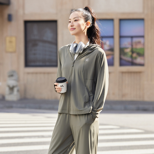 13240025.艾莱依防晒衣夏季女UPF200轻薄户外穿搭防晒服骑行短外套