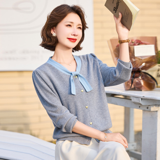 13244069.中年女式时尚条纹针织衫秋季七分袖系带领上衣中老年妈妈春秋装