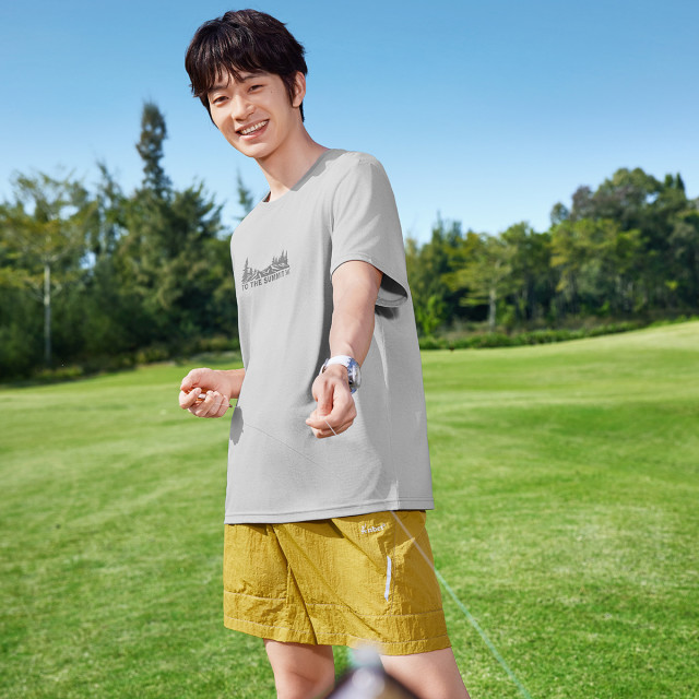 13260409.361°速干运动男装透气轻盈短T印花学生休闲短袖652623102