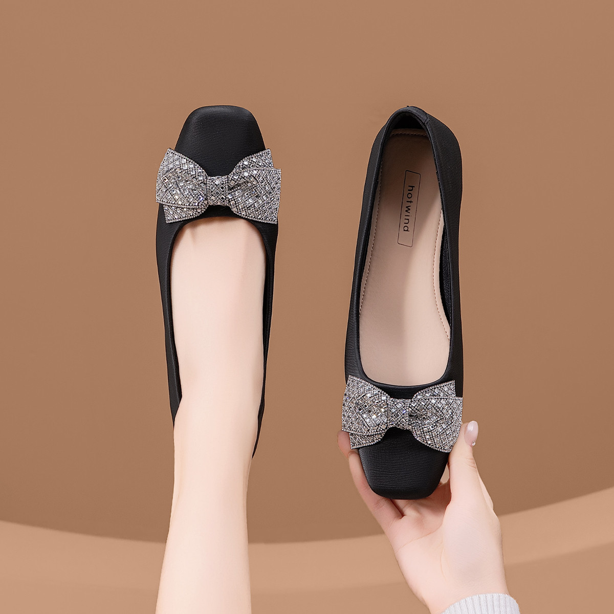 13255327.热风HOTWIND复古低跟方头通勤鞋简约轻便休闲百搭时装鞋鞋
