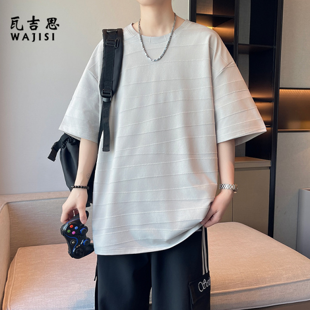 13265367.夏季新款短袖T恤男宽松条纹肌理感上衣潮流美式痞帅情侣半袖
