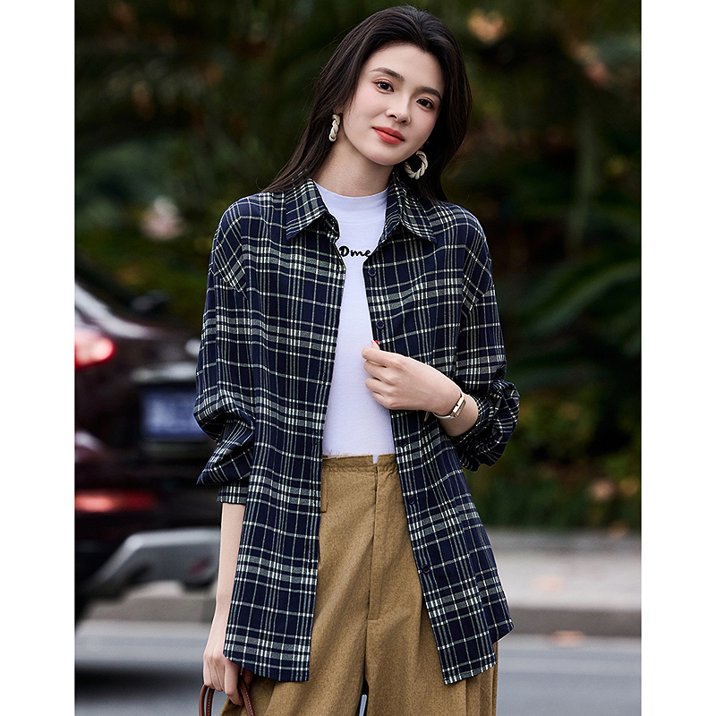 13287501.【格调日常】春季复古风翻领格纹落肩宽松显瘦藏肉衬衫女高级感