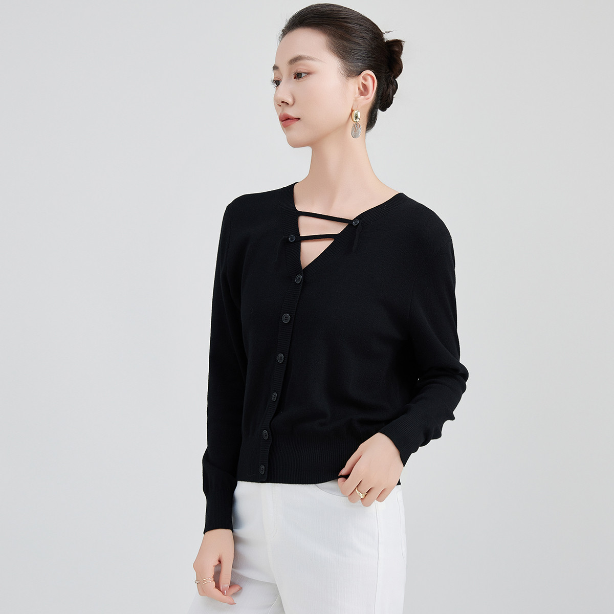 13296111.【专柜同款】【针织衫】纯色简约时尚套头衫气质显瘦女式上衣