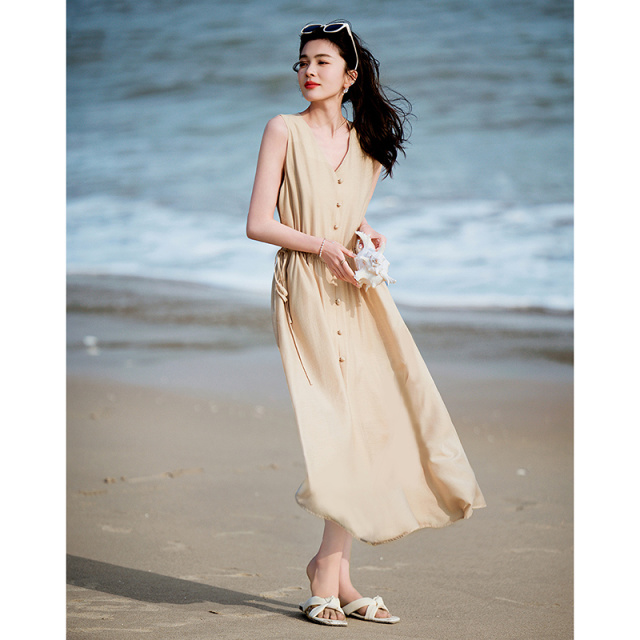 13289216.【一起森呼吸】夏季轻盈曲丝醋涤皱V领抽绳背心A字气质女连衣裙