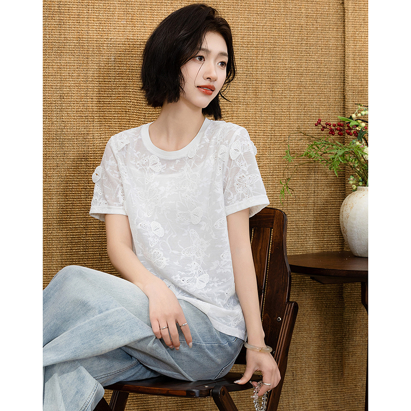 13287719.【七分甜】夏季淑女风圆领立体刺绣蝴蝶显瘦藏肉小个子t恤女高级