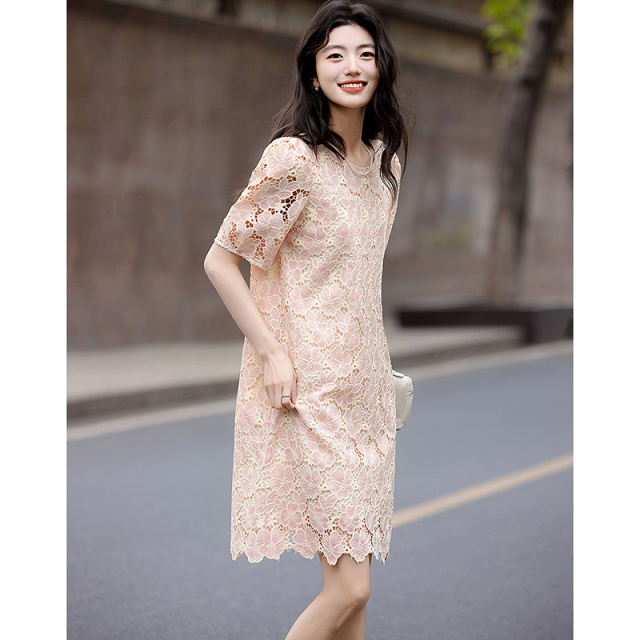 13288968.【法式万人迷】夏季重工蕾丝绣花宽松腰圆领短袖A字女式连衣裙