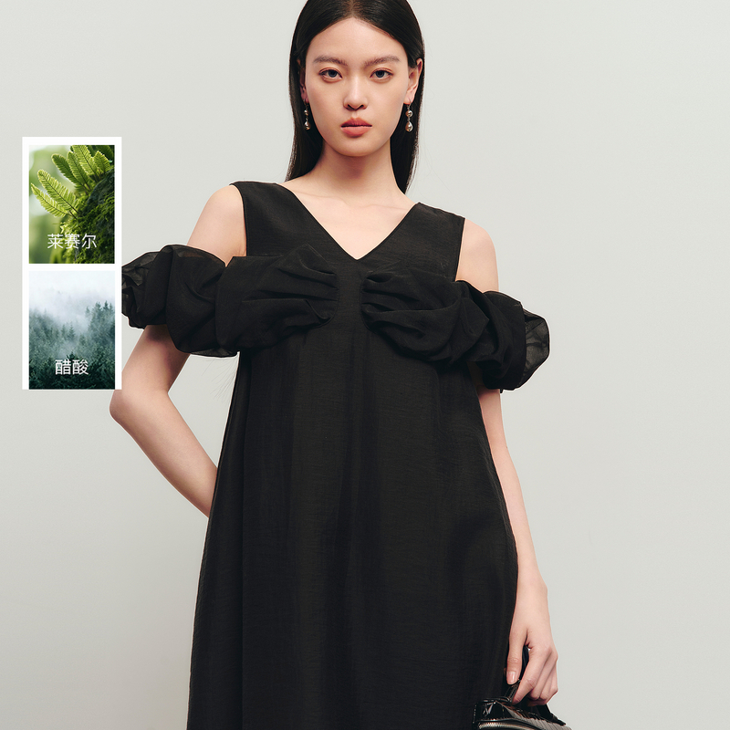 13290853.【莱赛尔】三彩丽雪leisure2026夏季新款无袖连衣裙V领中裙女
