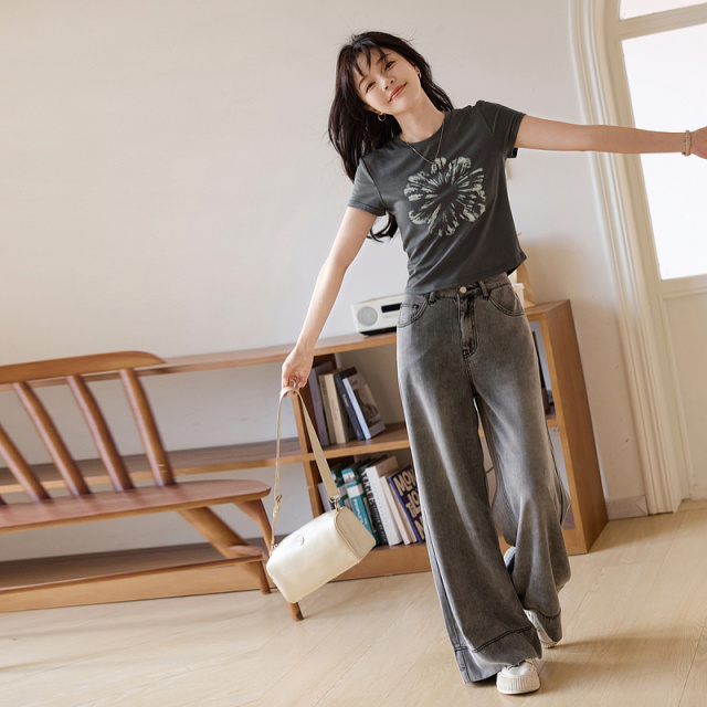 13291231.【一键大长腿】夏季呼吸感莱赛尔做旧磨白直筒宽松遮肉女式牛仔裤