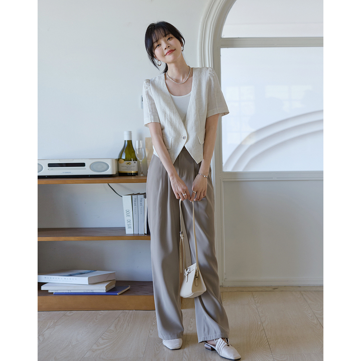 13291265.【Row系通勤】极简风莱赛尔V领短袖轻薄含亚麻小个子女式外套