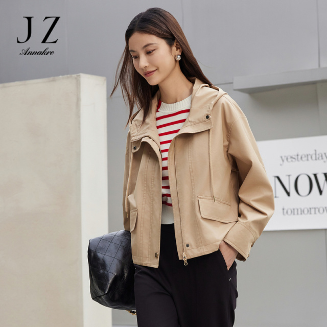 13294240.商场同款JZ玖姿运动户外休闲连帽风衣女秋季新款JWEQ41301