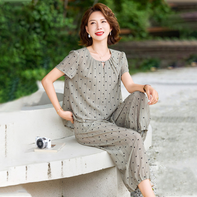 13293466.中年妈妈夏季上衣服洋气减龄中老年女装T恤上衣+裤子两件套