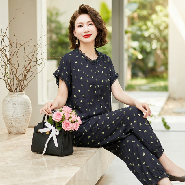 13293474.中年妈妈夏季时尚上衣服洋气中老年女装T恤上衣+裤子套装