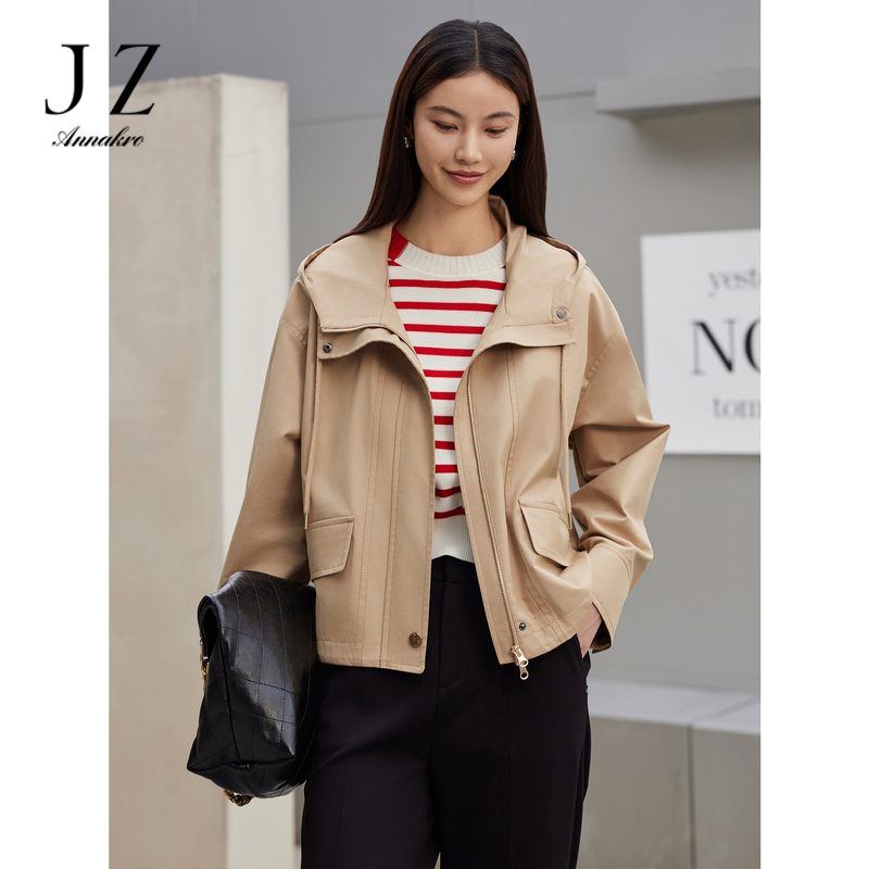 13294240.商场同款JZ玖姿运动户外休闲连帽风衣女秋季新款JWEQ41301
