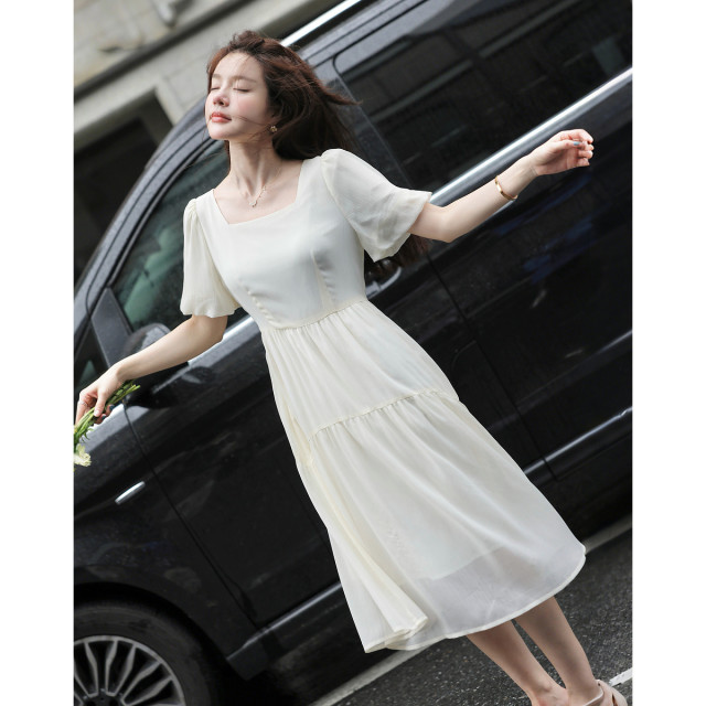 13329866.【清雅淡人】夏季优雅法式方领泡泡袖拼接轻盈飘逸A字女连衣裙