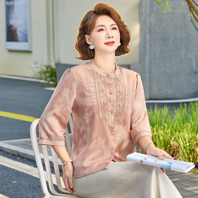 13299575.妈妈装圆领绣花高级感时尚衬衫Q3JCFH9012