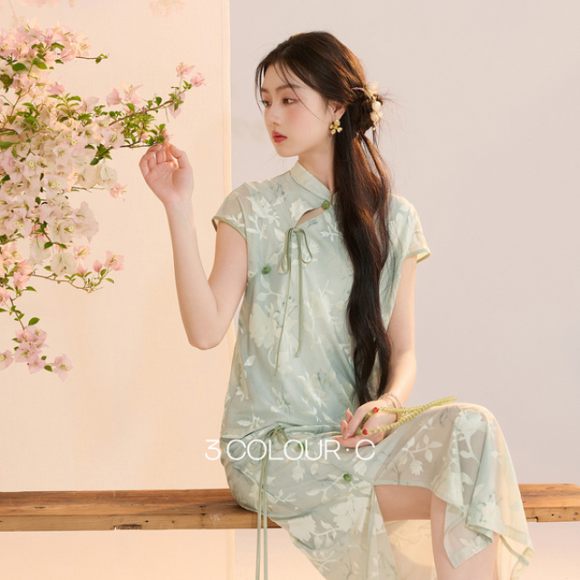 13303294.三彩【素锦流年】2026夏季新款新中式套装烧花小衫上衣半身裙C