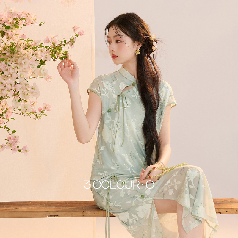 13303294.三彩【素锦流年】2026夏季新款新中式套装烧花小衫上衣半身裙C