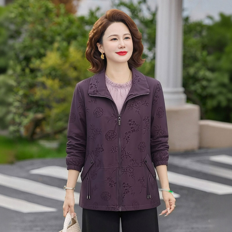 13321649.妈妈装翻领印花高级感风衣外套B5DXW26897
