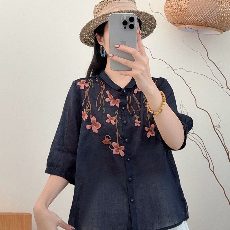 13460959.初云紫衣春夏装 女气质小衫上衣单排扣刺绣花朵百搭中袖衬衫衬衣0388