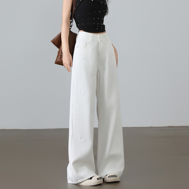 13714887.CHOCOOLATE小花刺绣垂感白色阔腿裤女春款高腰牛仔裤