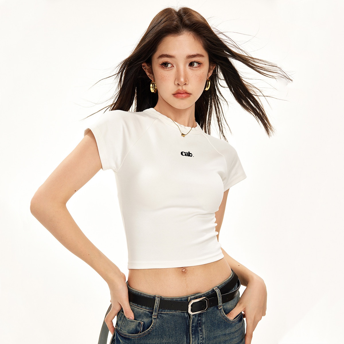 13714833.ccaabb辣妹运动风T恤女夏季显瘦极简风印花短袖女式上衣