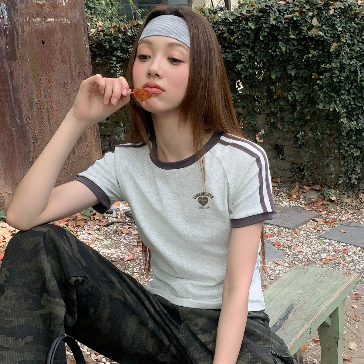 13714812.CHOCOOLATE褶皱收腰圆领短袖t恤夏季纯欲辣妹短款上衣