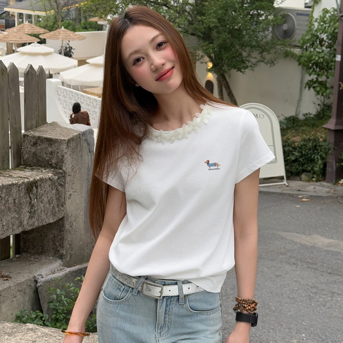 13714796.CHOCOOLATE立体花朵设计圆领短袖t恤夏季简约半袖上衣