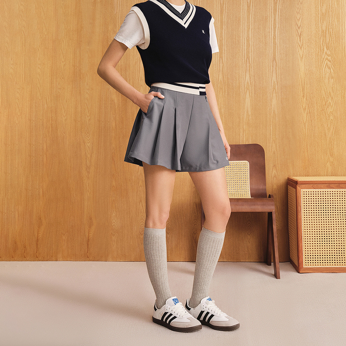 13340456.昂诺字母刺绣休闲裤女夏季高腰百褶裙裤直筒短裤