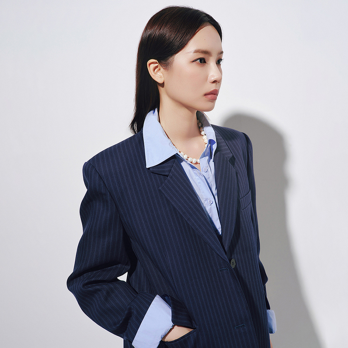 13341784.昂诺单排扣条纹西装女秋季宽松长袖休闲西服外套