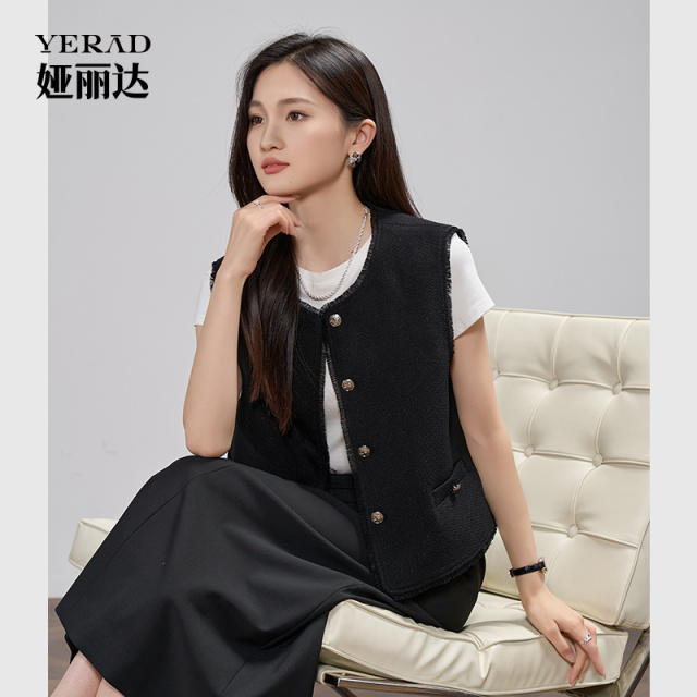 13348410.【娅丽达】高级感流苏老钱小香风马甲女背心法式气质外套
