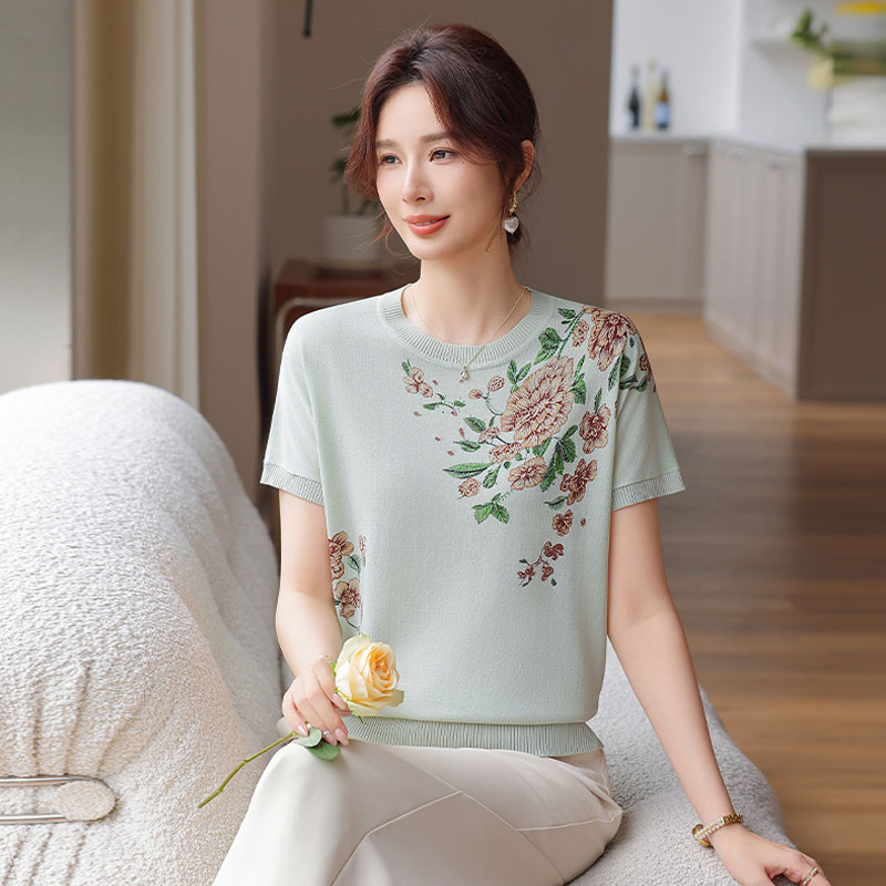 13349143.妈妈装圆领印花时尚针织T恤衫Q5DRZM8325