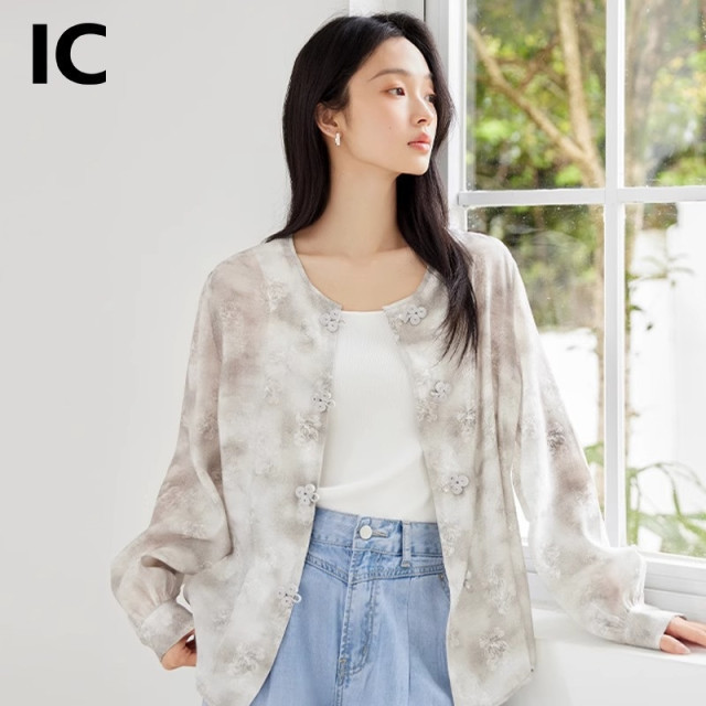 13357112.新中式国风印花盘扣衬衫女2025新款设计感气质休闲女式上衣高级