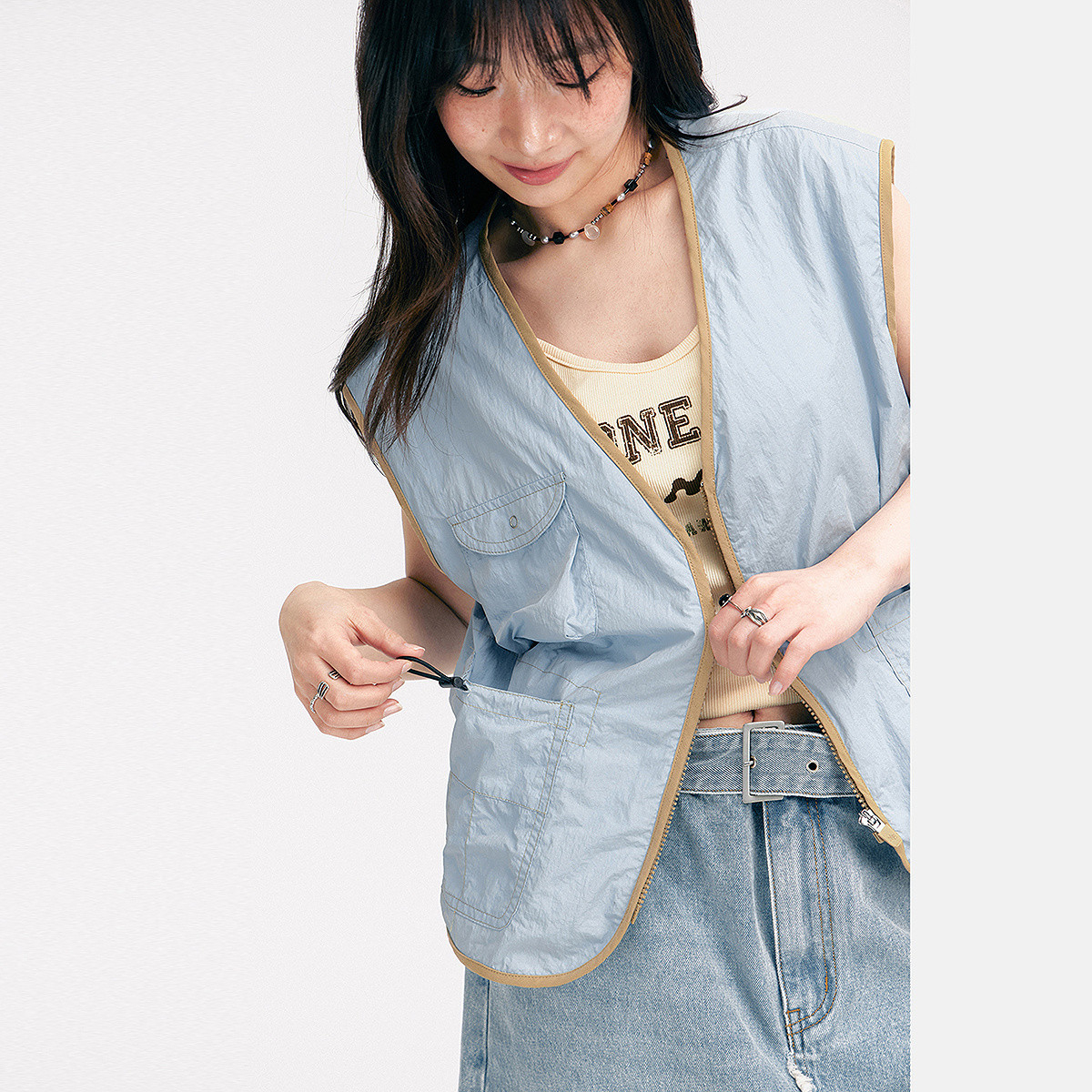 13364142.抽绳口袋马甲女夏季休闲宽松镶边V领机能马夹