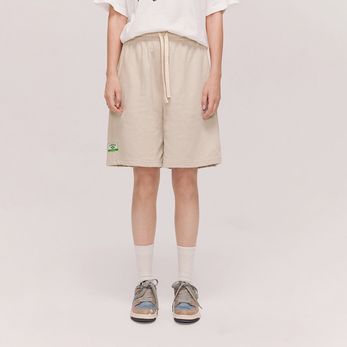 13363974.松紧腰系带休闲裤男女款夏季贴标运动短裤子