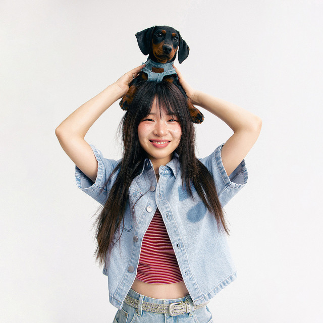 13363993.翻领牛仔外套女士夏季字母印花肩章短袖夹克