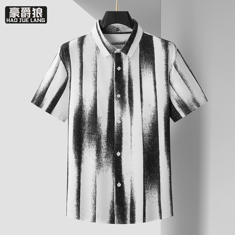 13368329.【大码男装】条纹短袖衬衫男夏季宽松休闲翻领透气衬衣大码男装上衣