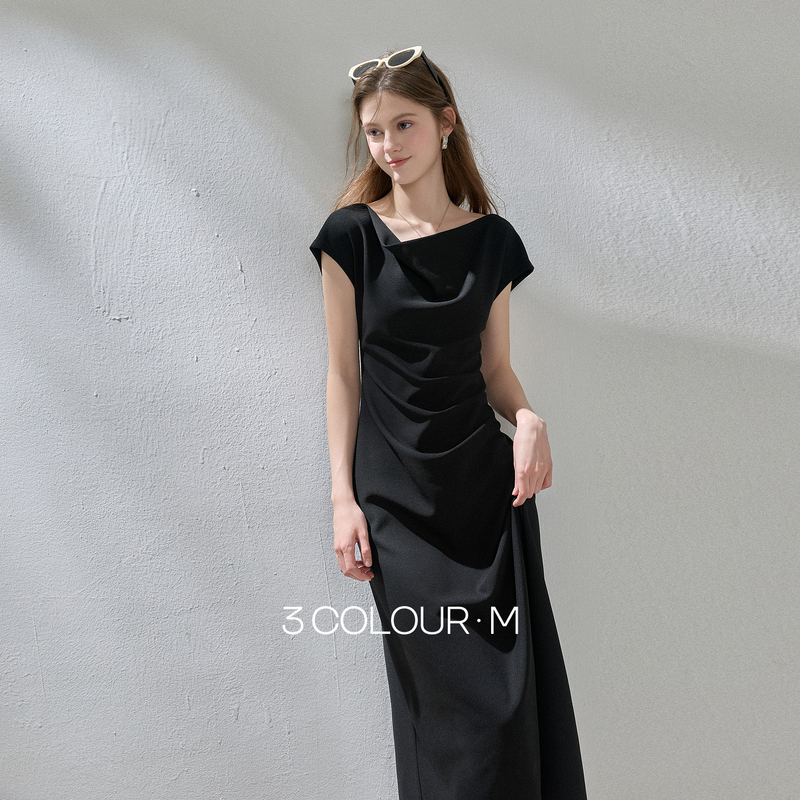 13367467.三彩2026夏季新款一字领连衣裙轻礼服小黑裙长裙优雅M