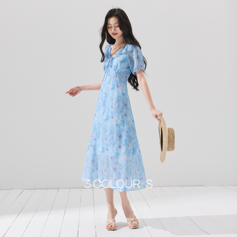 13367014.三彩2026夏季新款荷叶边V领连衣裙碎花雪纺裙A字裙长裙浪漫S