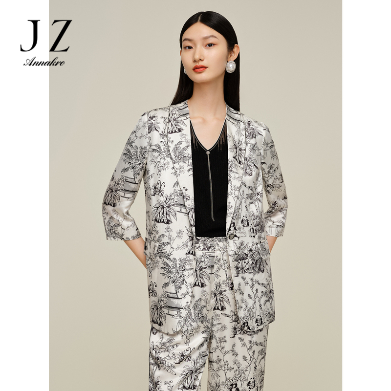 13368787.JZ玖姿商场同款桑蚕丝混纺趣味印花西装女夏季新款JWDX40106