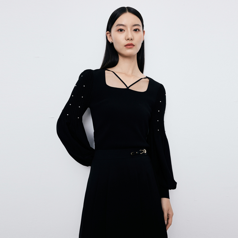 13388973.迪赛尼斯 静奢风众设计感长袖毛针织衫