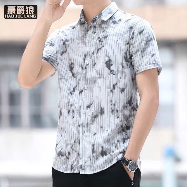 13405625.新款夏季冰丝短袖衬衫男士潮流印花衬衣帅气薄款修身男装半袖寸衫