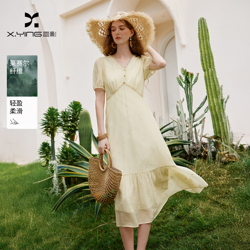 13395002.香影法式v领连衣裙女2026夏季新款欧若风淡人轻薄莱赛尔收腰长裙