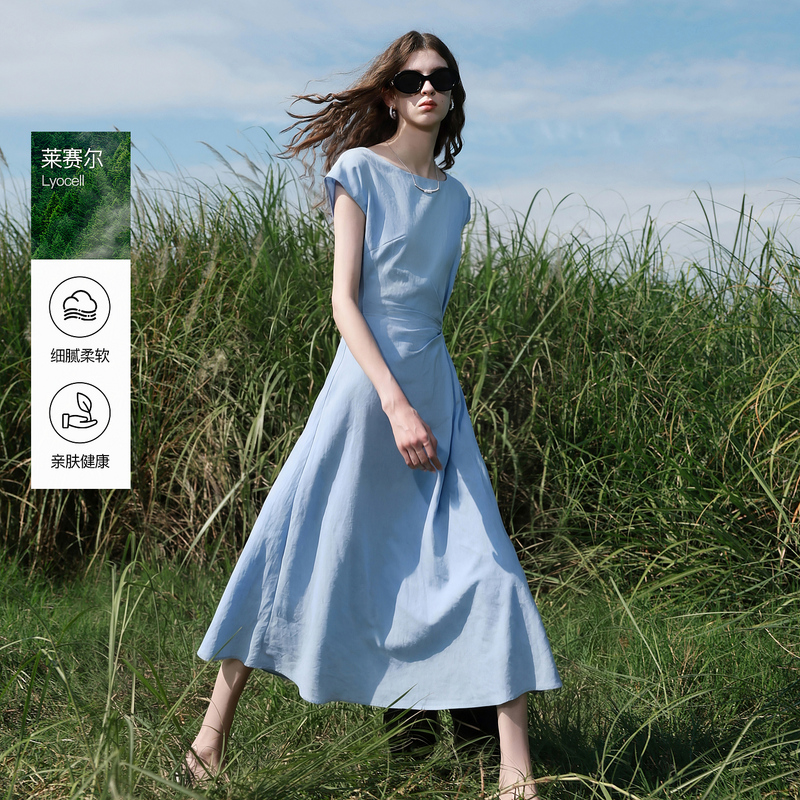 13411344.【莱赛尔】三彩ibudu2026夏季新简约圆领短袖收腰连衣裙A字中长裙