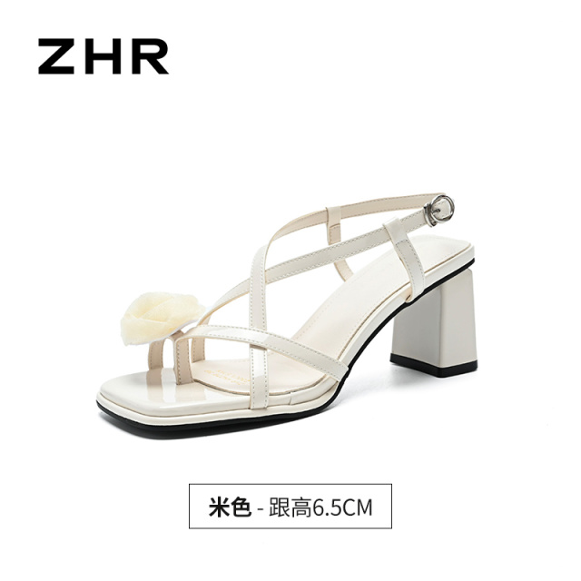13411322.【ZHR则则】粗跟凉鞋夹趾搭扣粗跟女鞋[镜面PU]