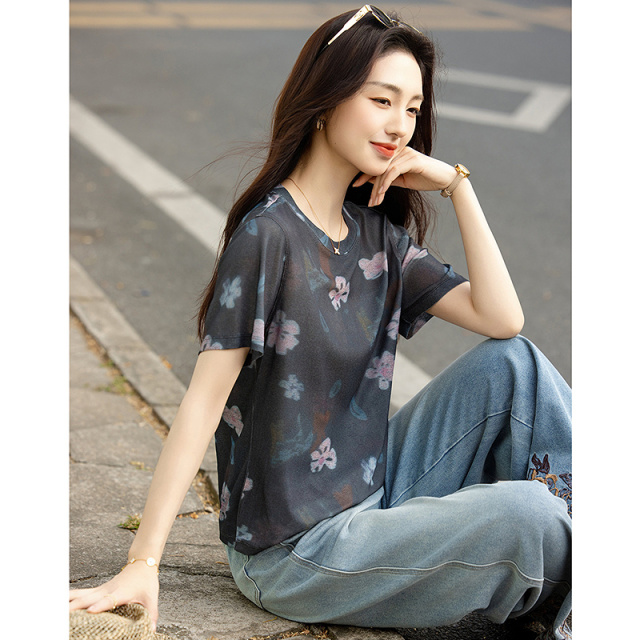 13414870.【轻松包裹曲线】夏季文艺复古风印花短袖显瘦小个子t恤女高级感