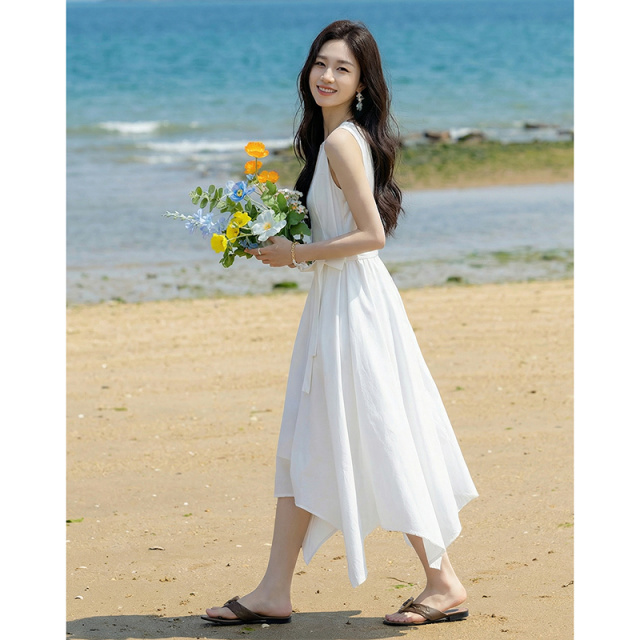 13414808.【氧气纯棉】夏季优雅一字领无袖收腰不规则显瘦连衣裙女高级感