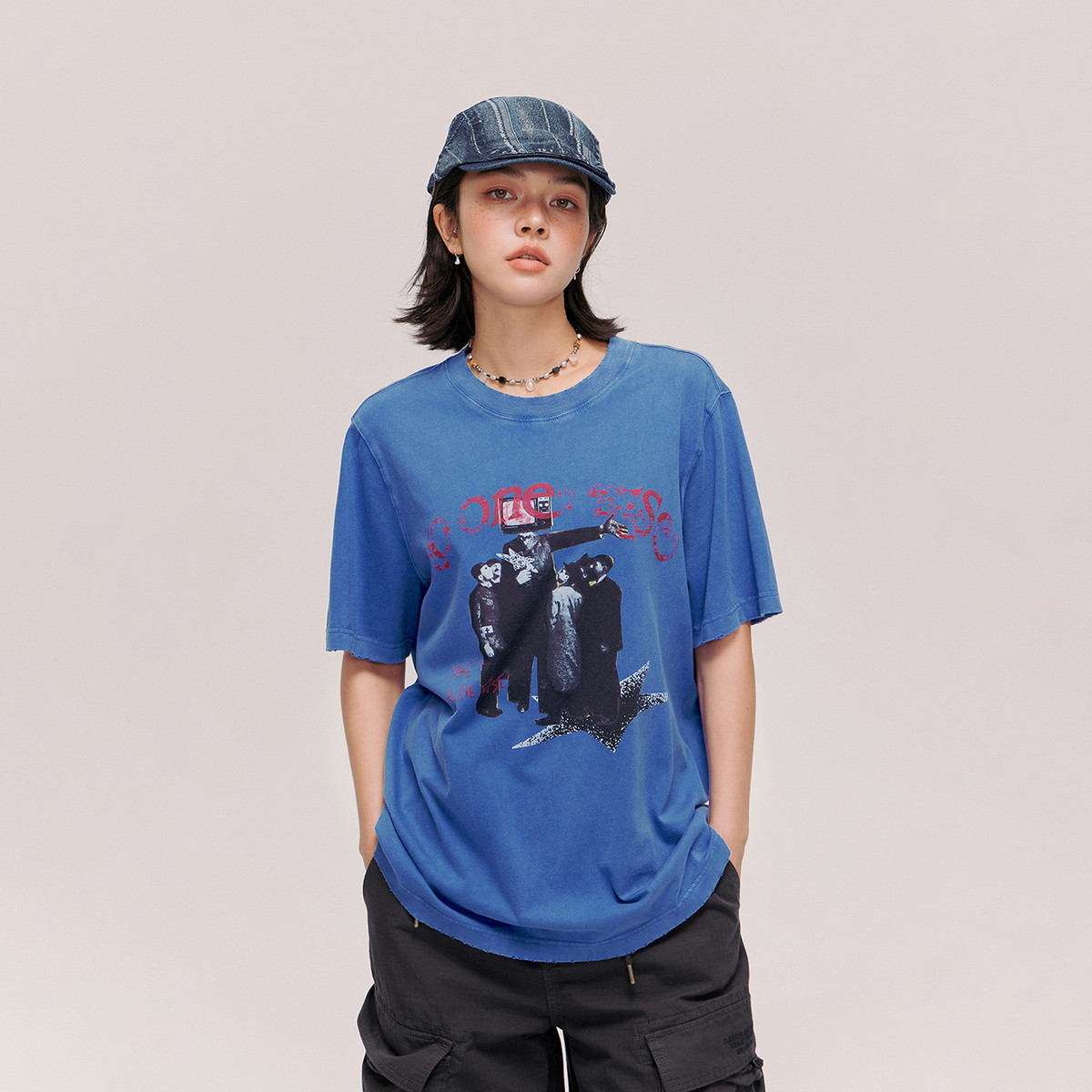 13439419.人物字母印花T恤男女款夏季美式做旧短袖上衣